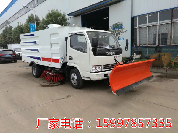 掃路車(chē)前端加裝推雪鏟 掃路車(chē)前端加裝推雪鏟